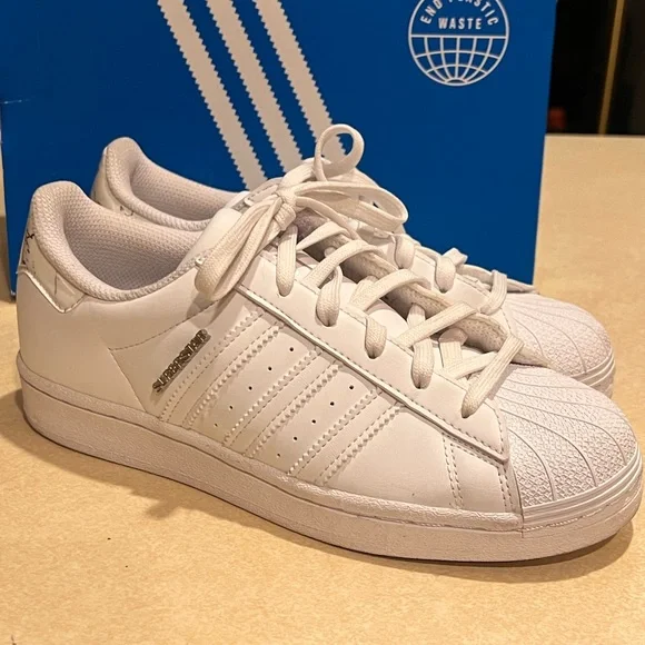 Adidas Superstar J - Picture 2 of 5